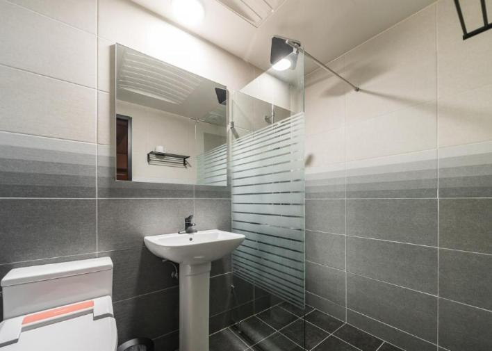 By Ths Valentine Hotel Incheon Siheung Εξωτερικό φωτογραφία